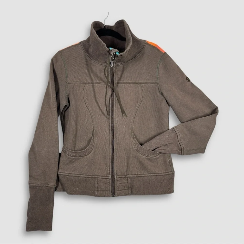 Sold - Picture 2 of 16